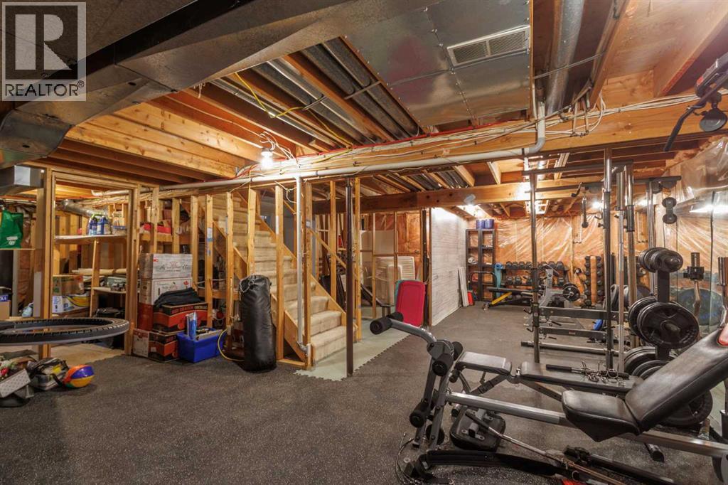 Single Family House for Sale in  Woodford Close SW Woodbine Calgary 