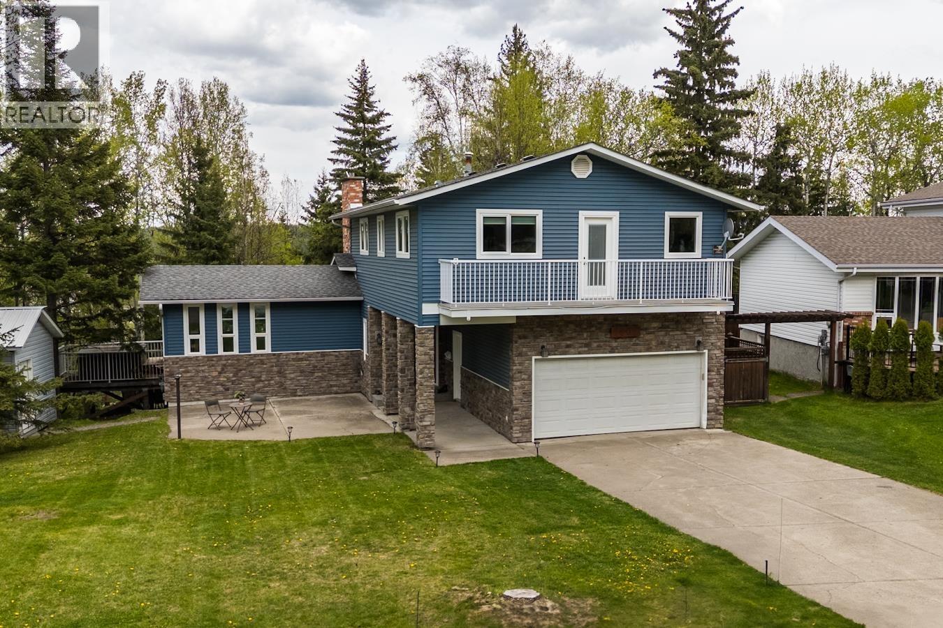 2502 LAURENTIAN PLACE - 2