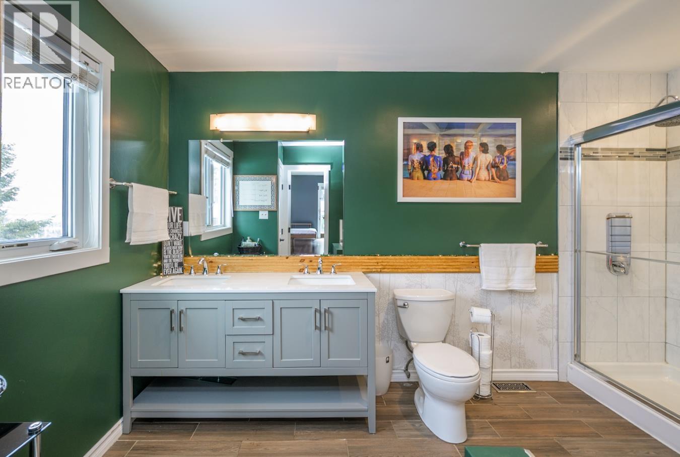 2502 LAURENTIAN PLACE - 21