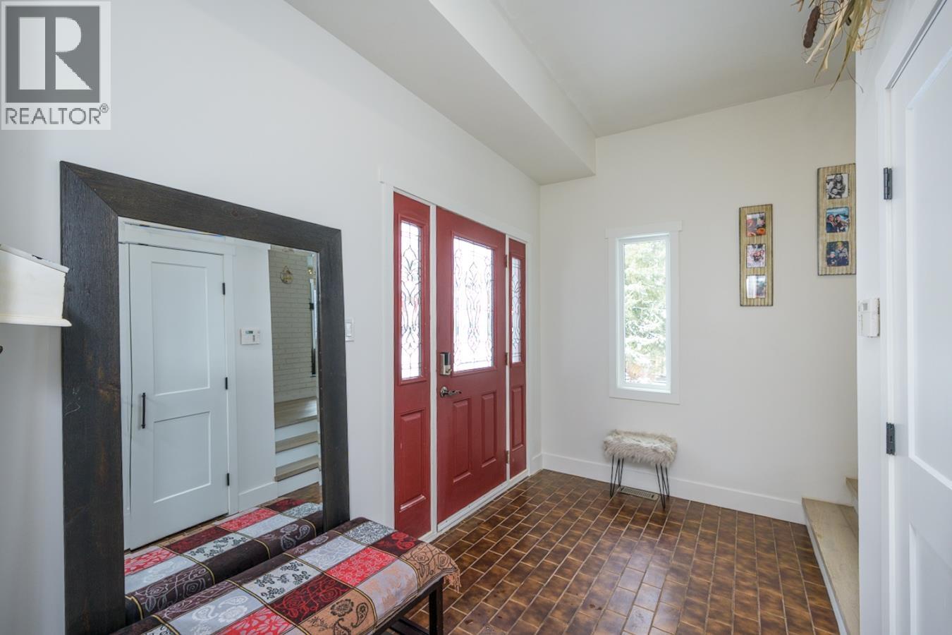 2502 LAURENTIAN PLACE - 25