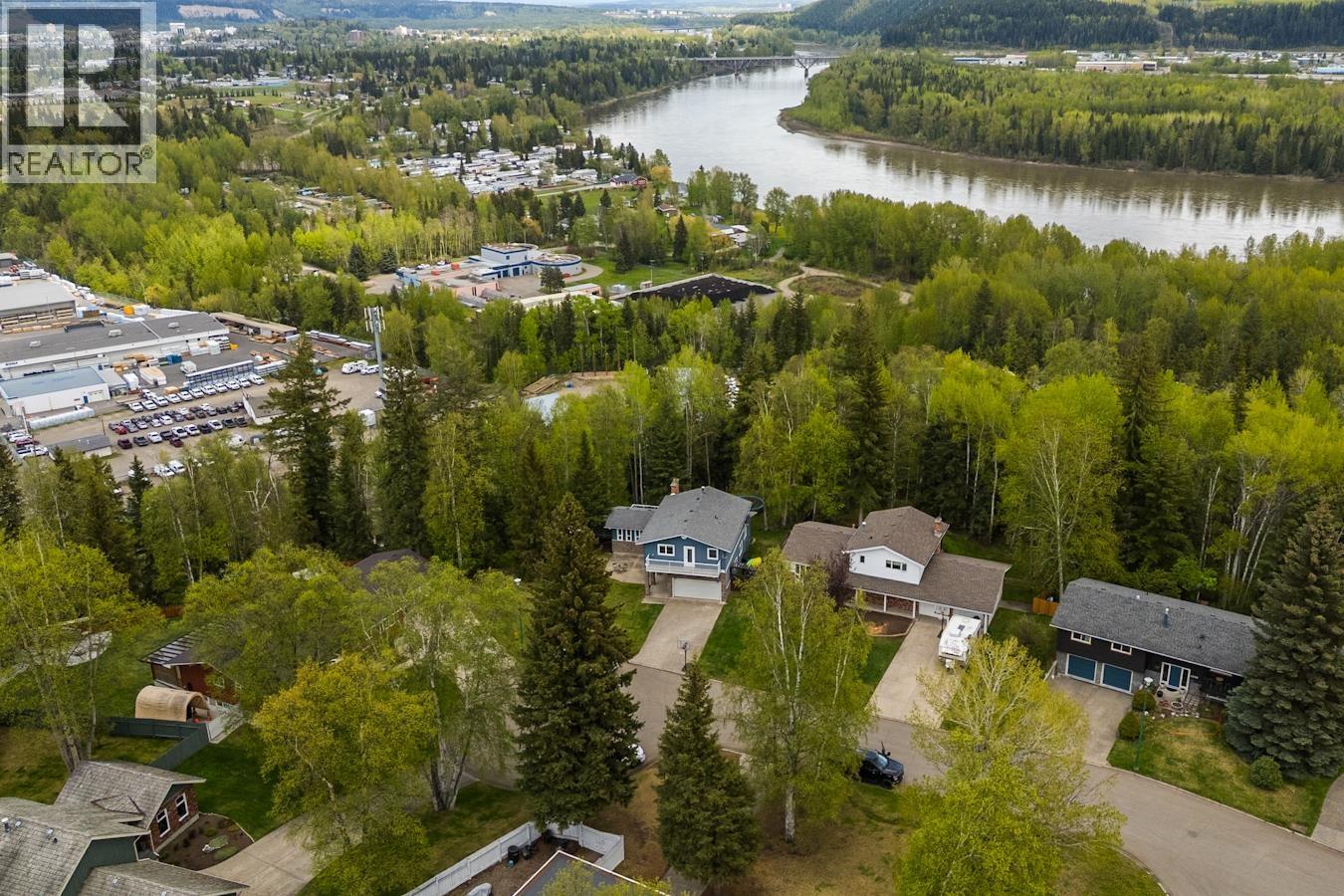 2502 LAURENTIAN PLACE - 30