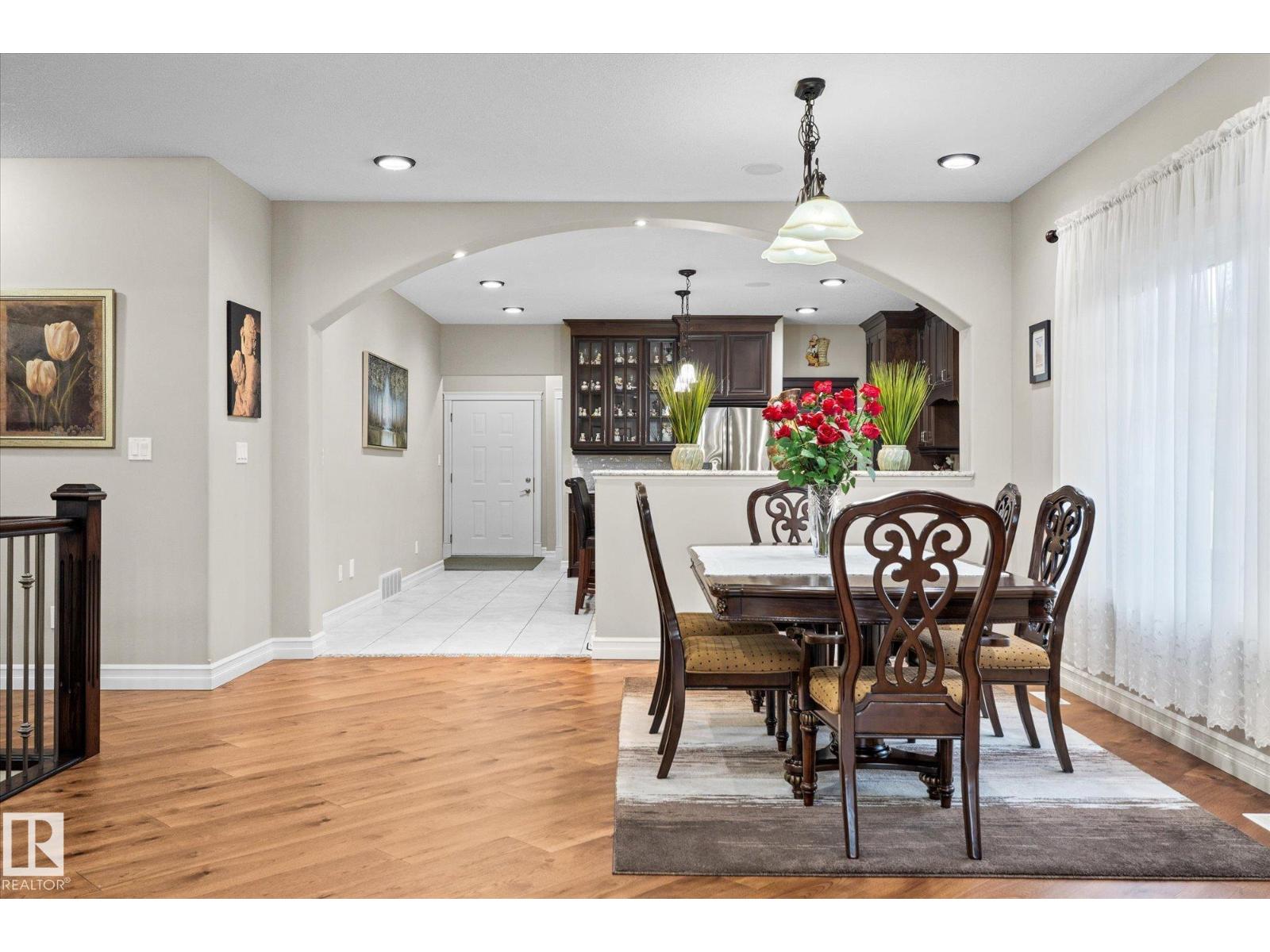 10516 158 ST NW, Edmonton