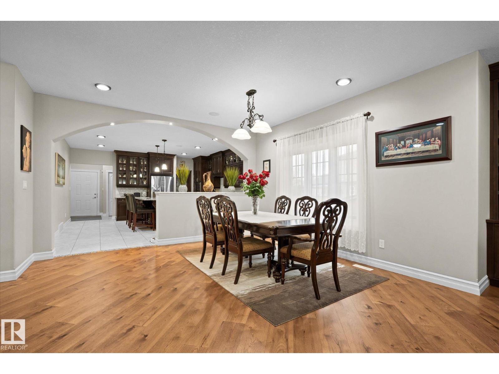 10516 158 ST NW, Edmonton