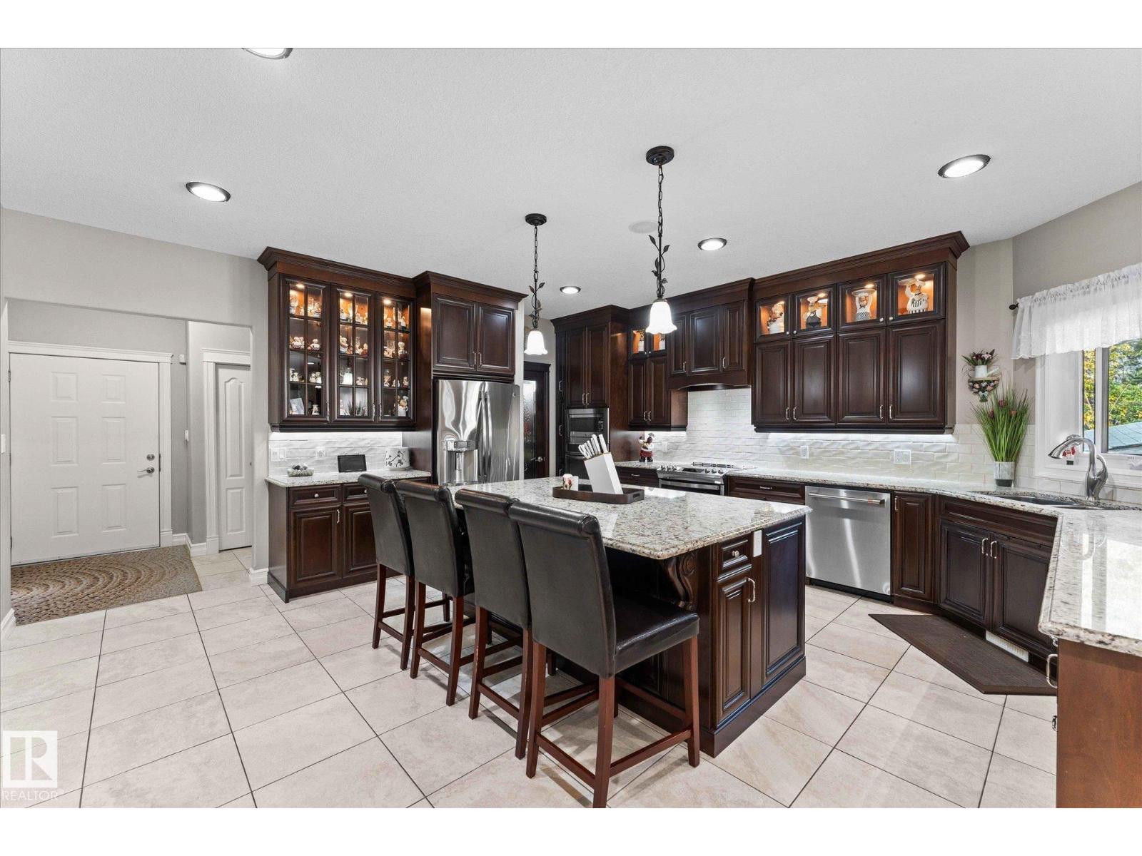 10516 158 ST NW, Edmonton