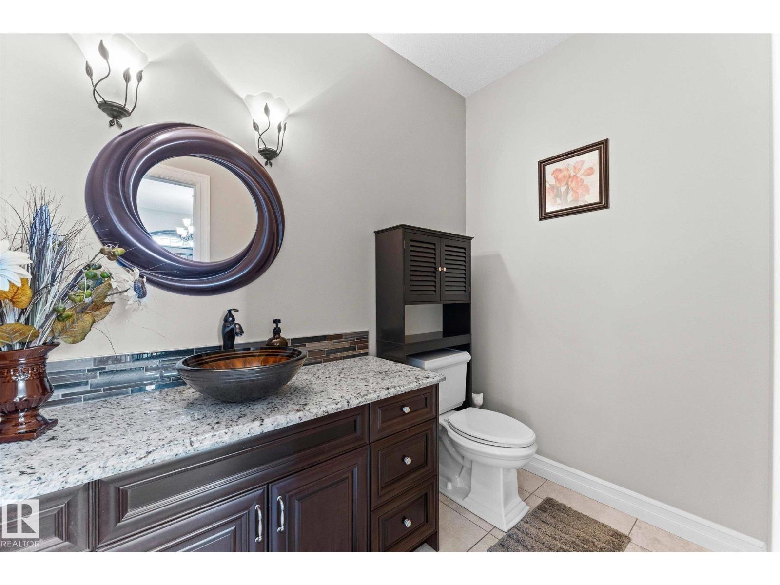 10516 158 ST NW, Edmonton