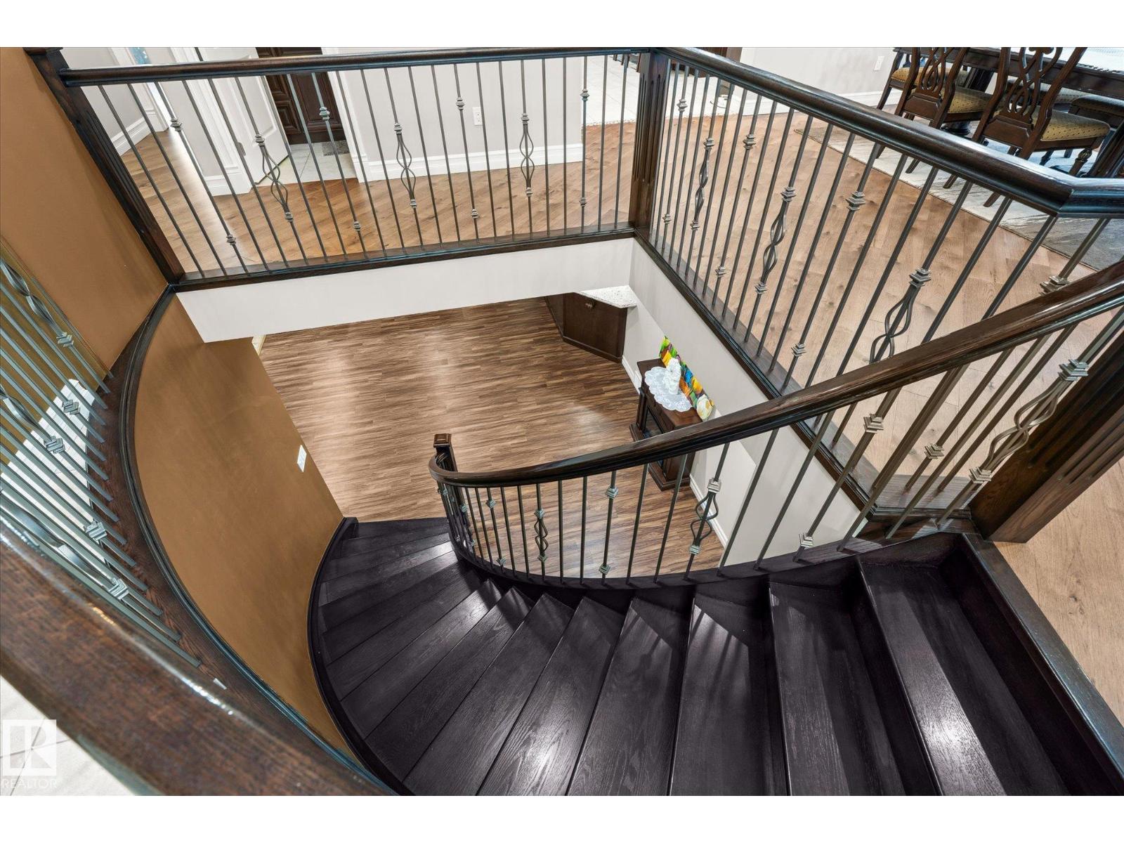 10516 158 ST NW, Edmonton