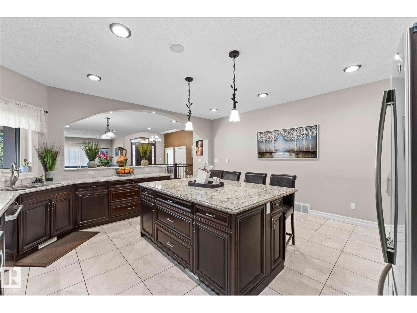 10516 158 ST NW, Edmonton