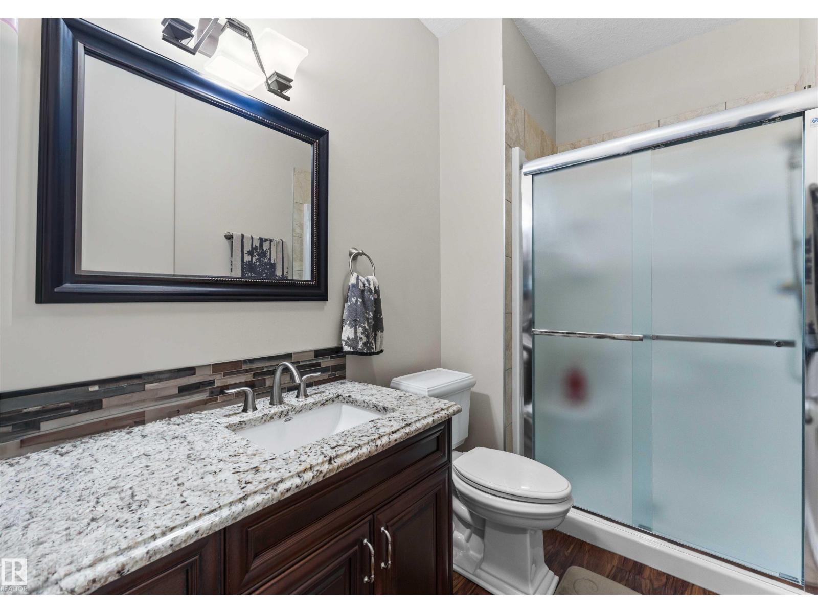 10516 158 ST NW, Edmonton