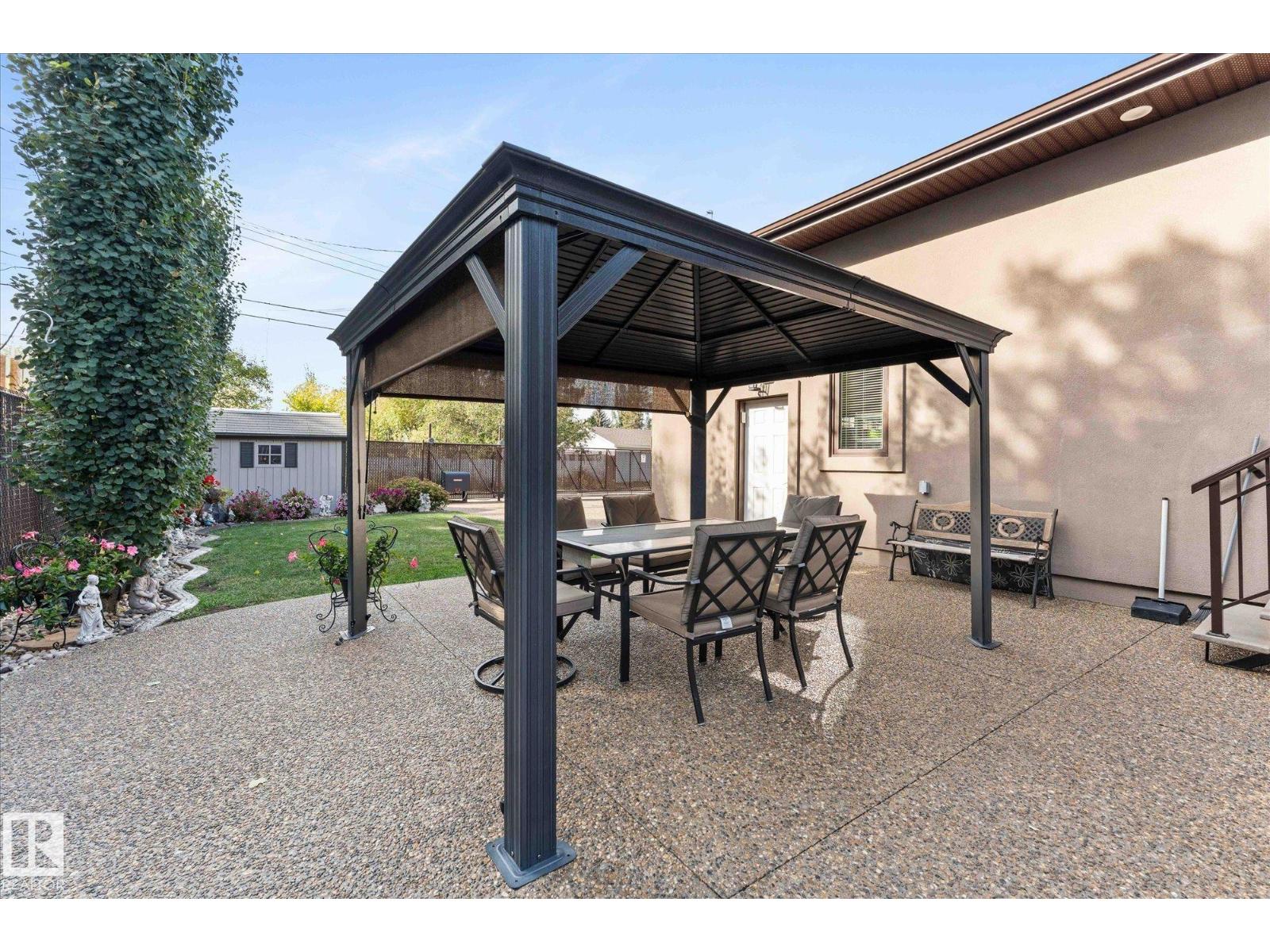 10516 158 ST NW, Edmonton