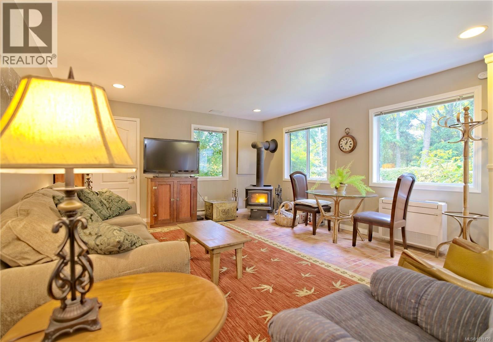 178 ELIZABETH DR - 25