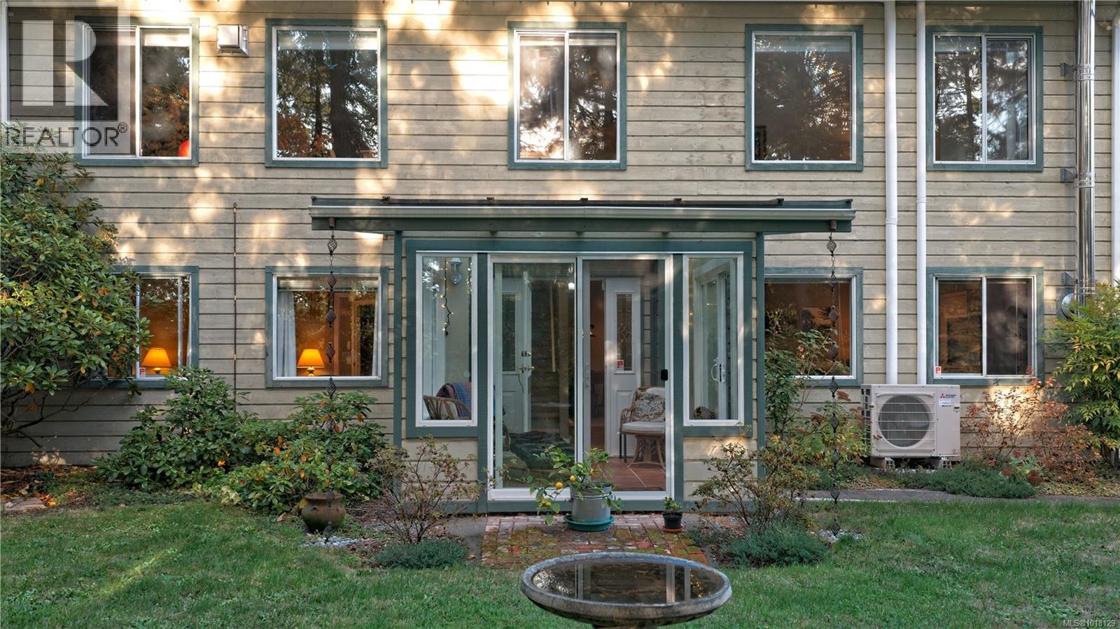 178 ELIZABETH DR - 21