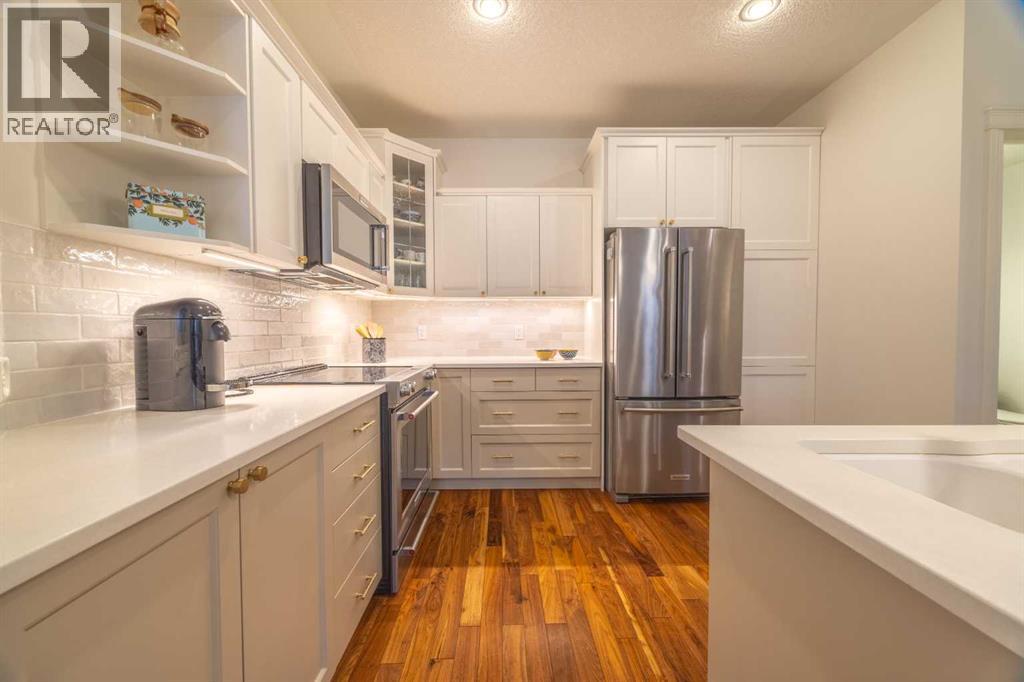 Single Family House for Sale in    Avenue NW Parkdale Calgary 