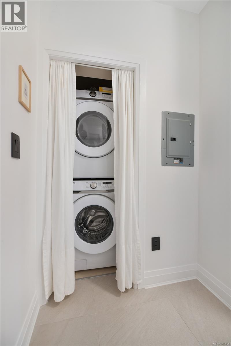 107 1145 Sikorsky Rd, Langford