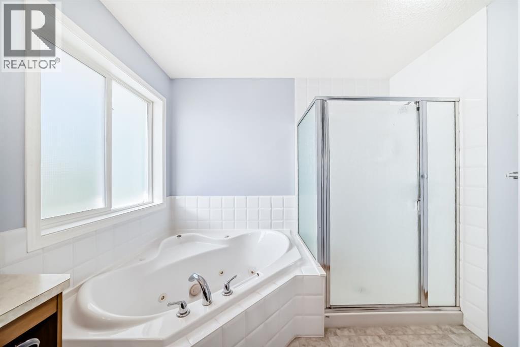 Single Family House for Sale in  Chaparral Ridge Circle SE Chaparral Calgary 