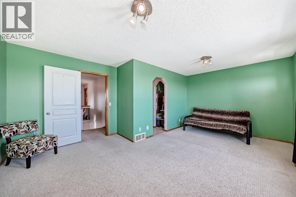 Single Family House for Sale in  Chaparral Ridge Circle SE Chaparral Calgary 