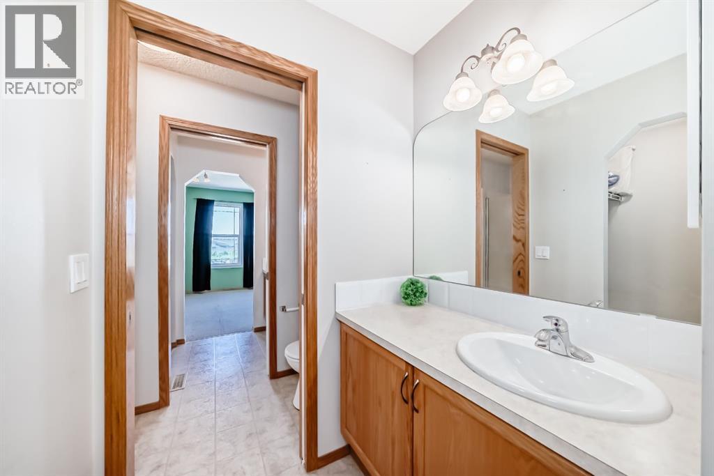 Single Family House for Sale in  Chaparral Ridge Circle SE Chaparral Calgary 