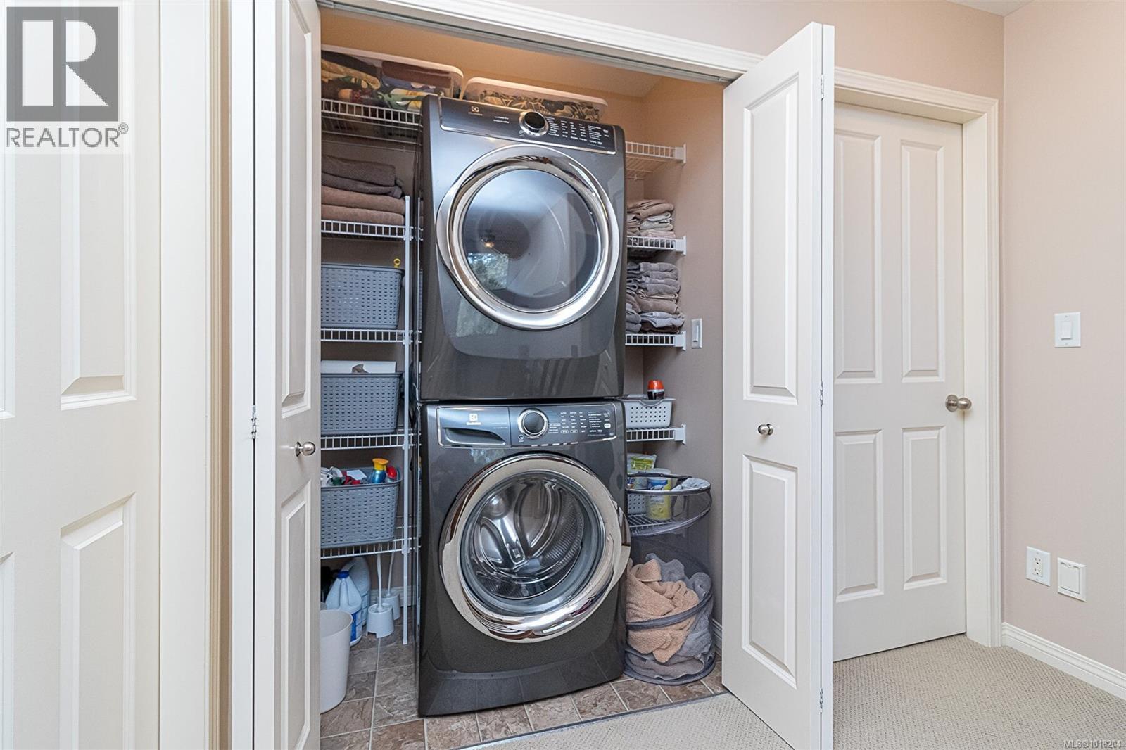 1747 Whiffin Spit Rd, Sooke