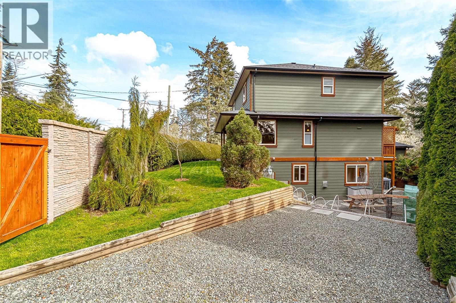 1747 Whiffin Spit Rd, Sooke