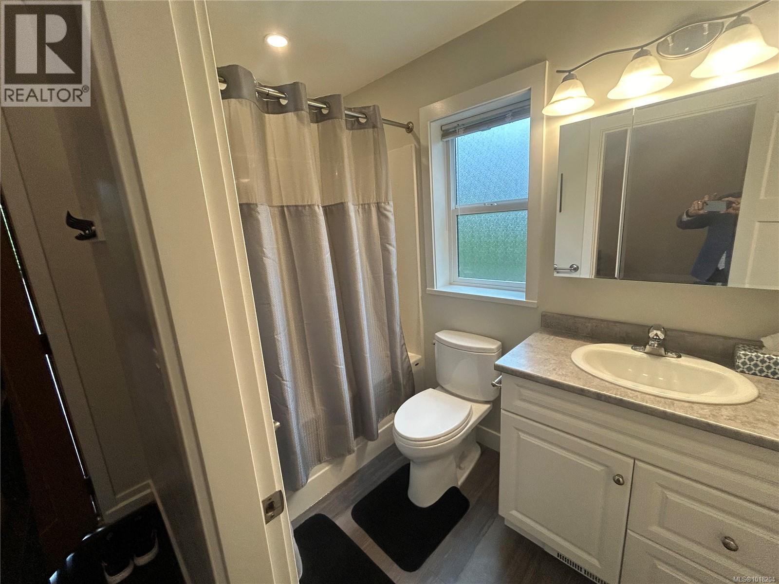 1747 Whiffin Spit Rd, Sooke