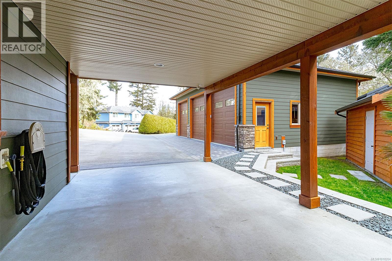 1747 Whiffin Spit Rd, Sooke