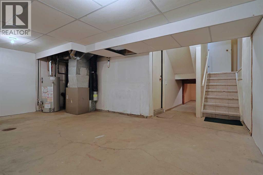 Single Family House 4 Level for Sale in    Street NW Varsity Calgary 