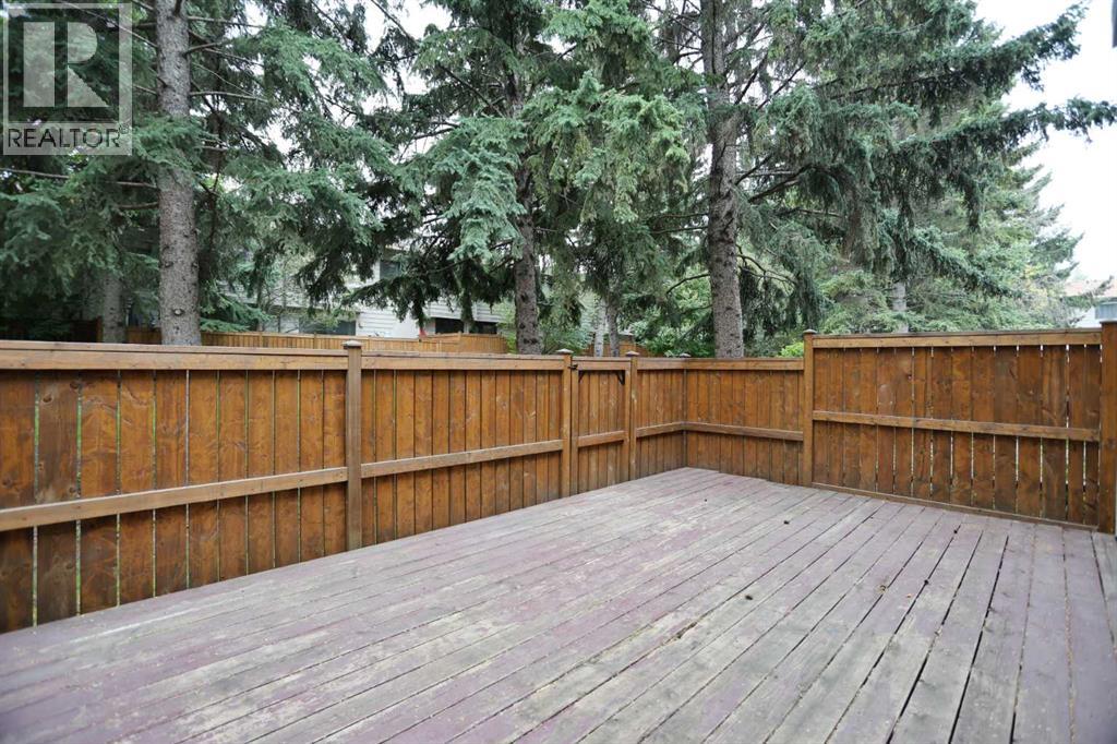 Single Family House 4 Level for Sale in    Street NW Varsity Calgary 