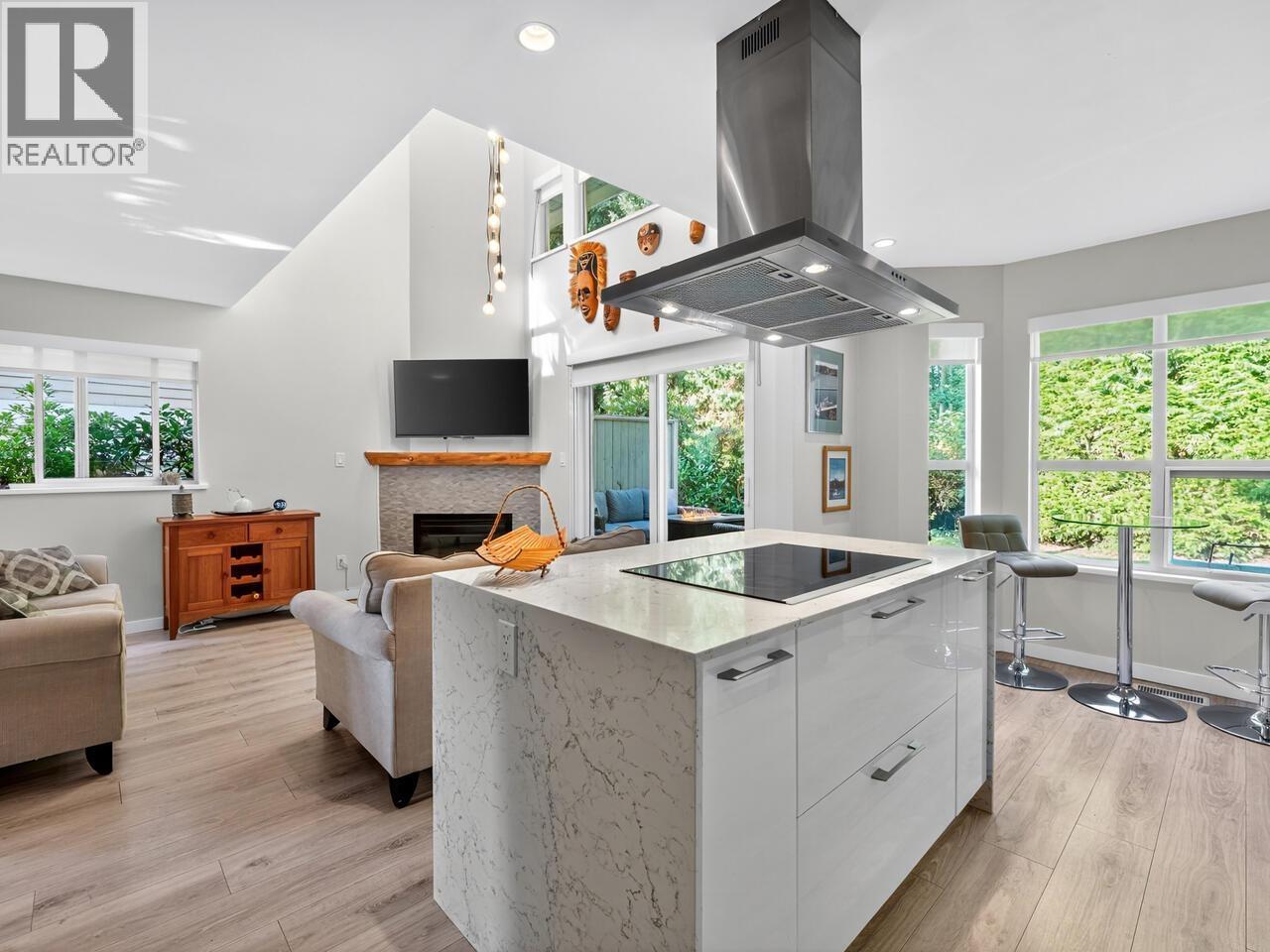 52 650 ROCHE POINT DRIVE, North Vancouver
