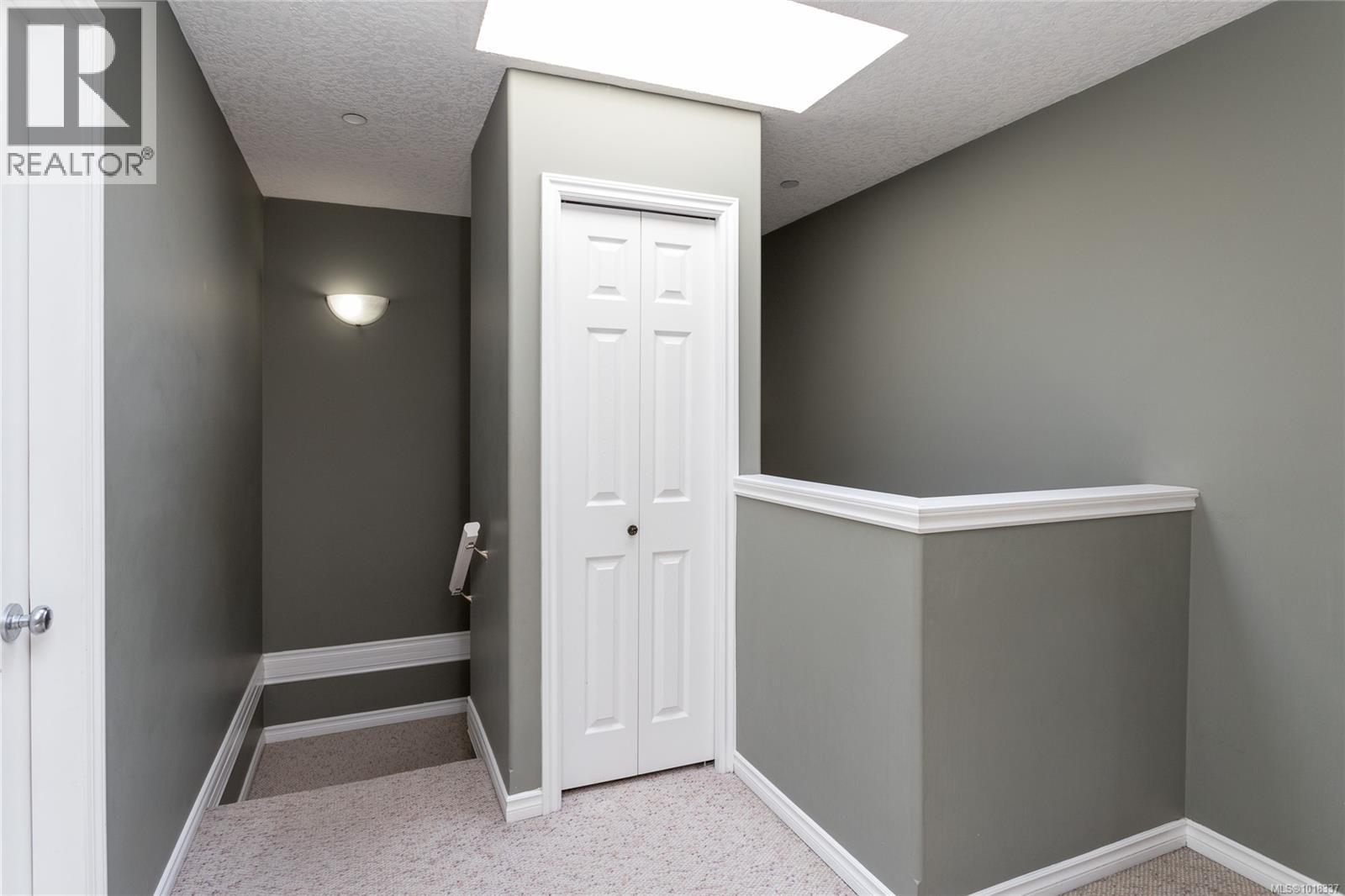#305 908 BROCK AVE - 33