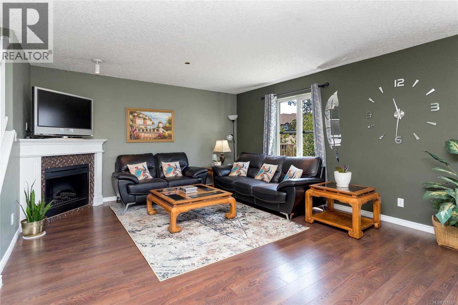 #305 908 BROCK AVE - 7