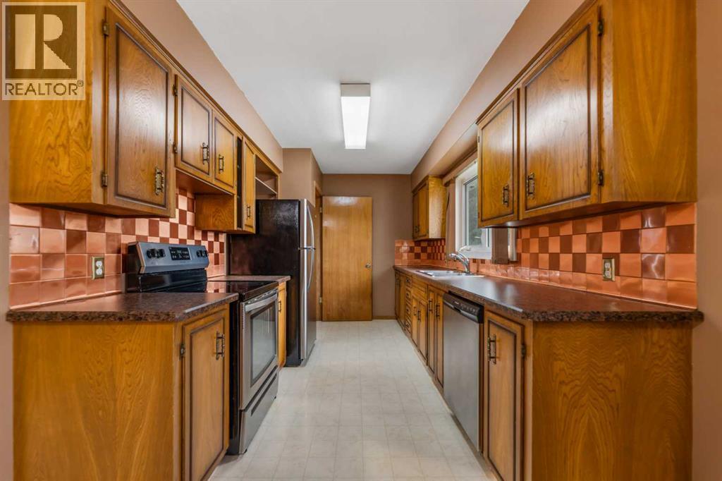 2211 43 Street SE, Calgary, Alberta