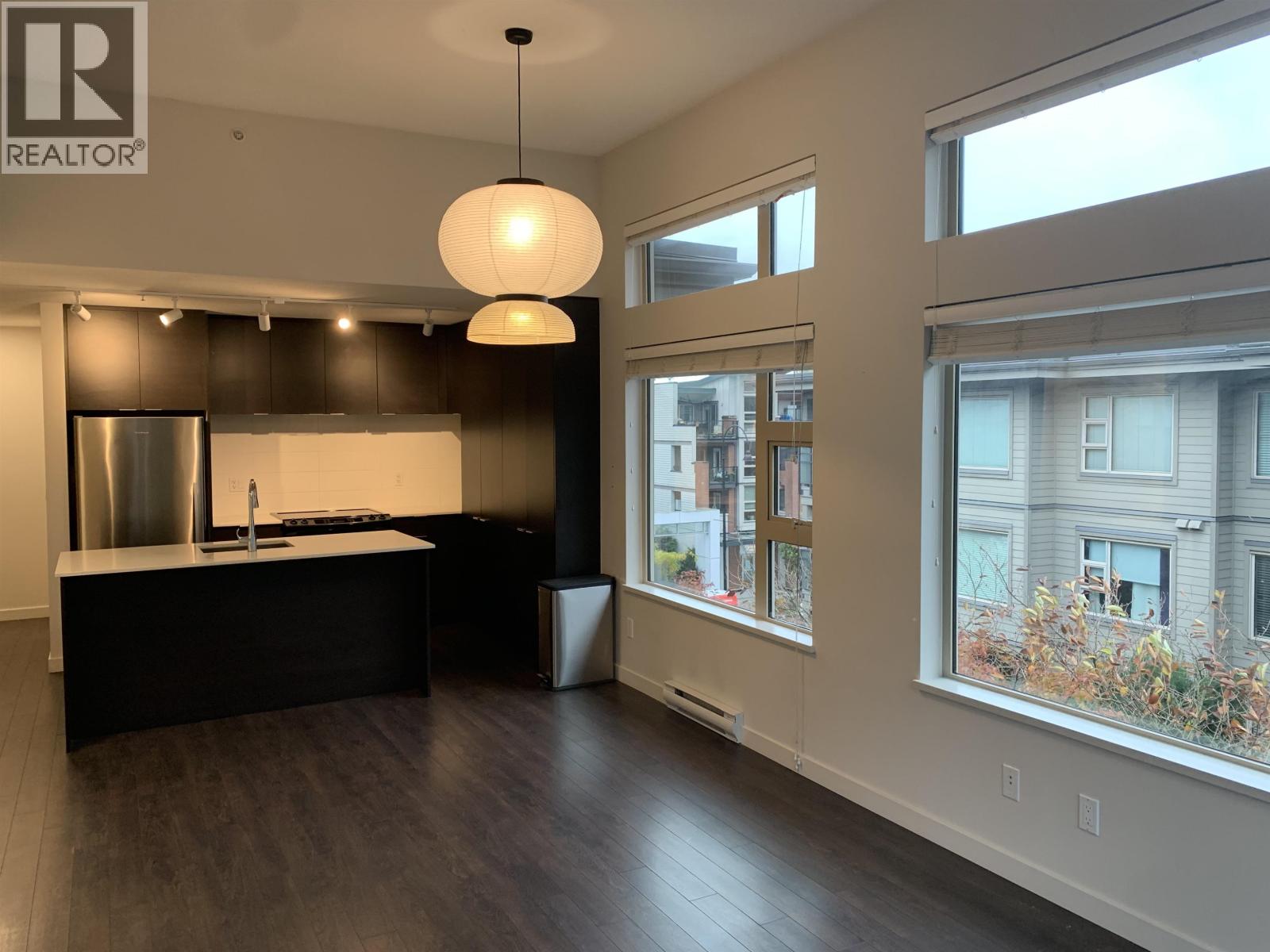 410 1673 LLOYD AVENUE, North Vancouver