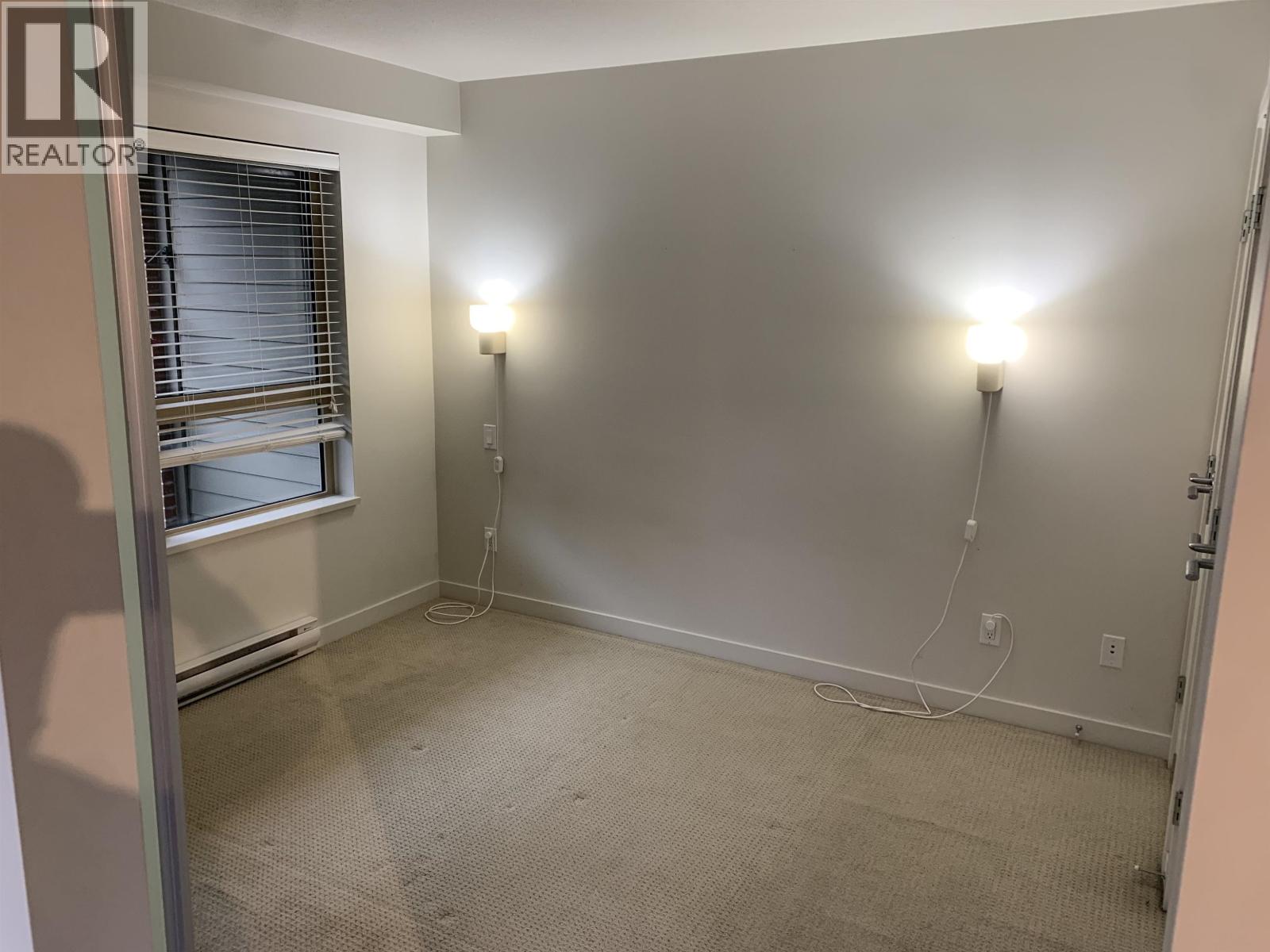 410 1673 LLOYD AVENUE, North Vancouver