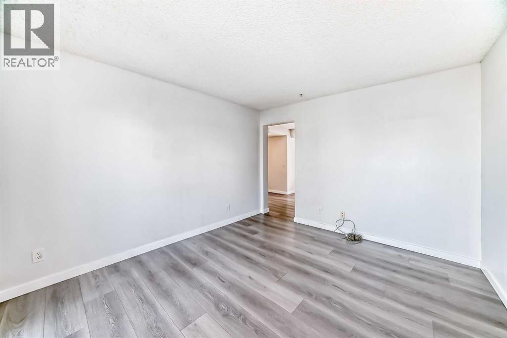 Single Family House for Sale in   Rundleson Road NE Rundle Calgary 