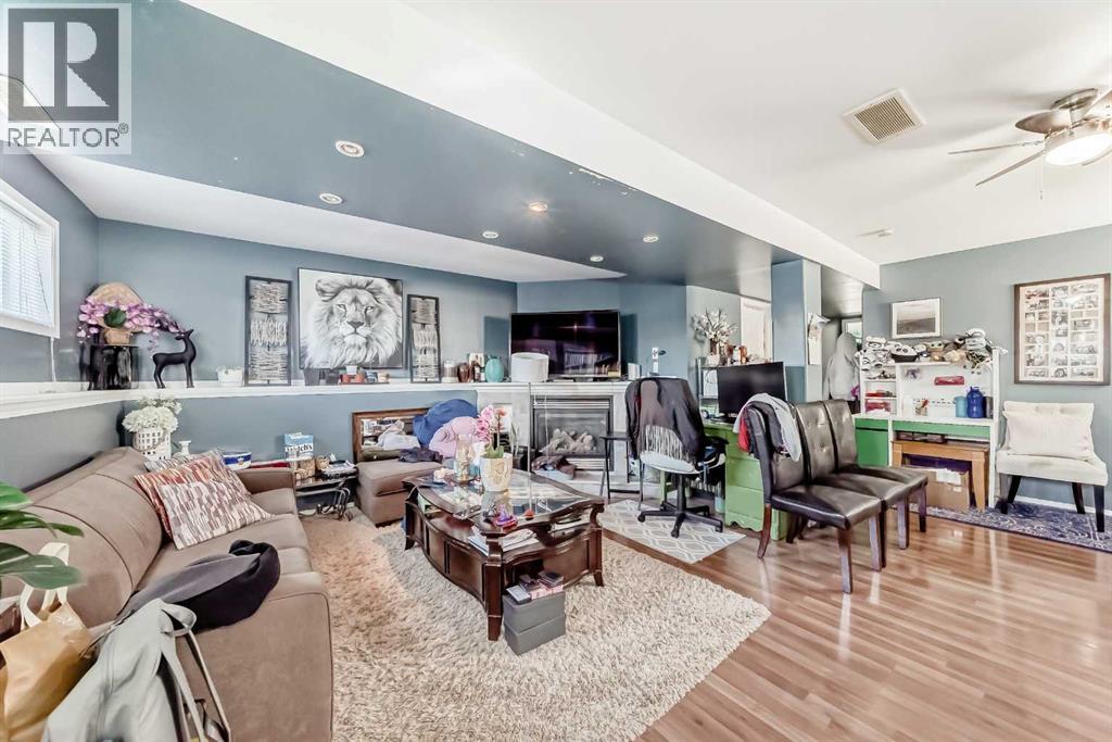 Single Family House Bi-level for Sale in  Taradale Drive NE Taradale Calgary 