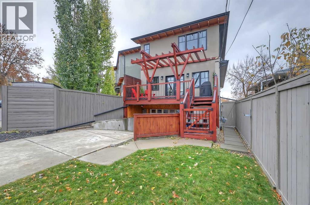 Single Family House for Sale in   Street NW Parkdale Calgary 