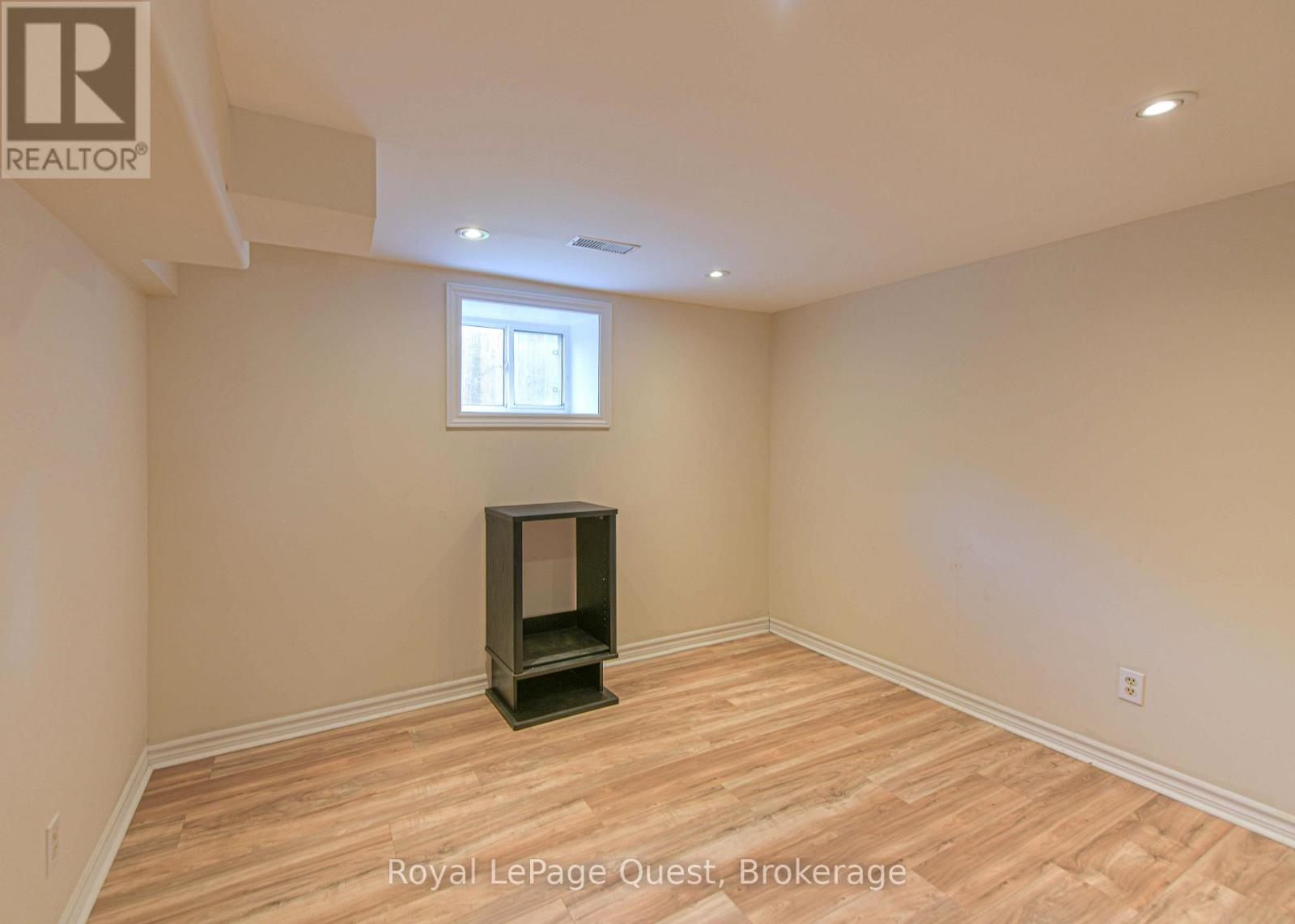 401 MISSISSAGA STREET W - 42