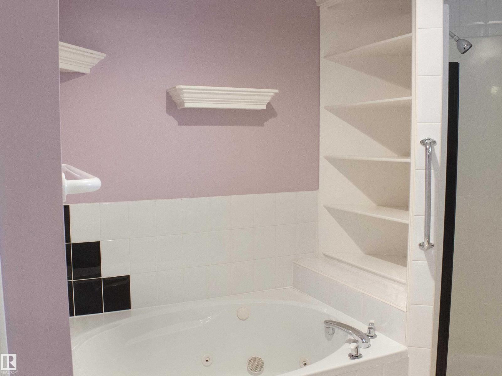 9130 77 AV NW, Edmonton