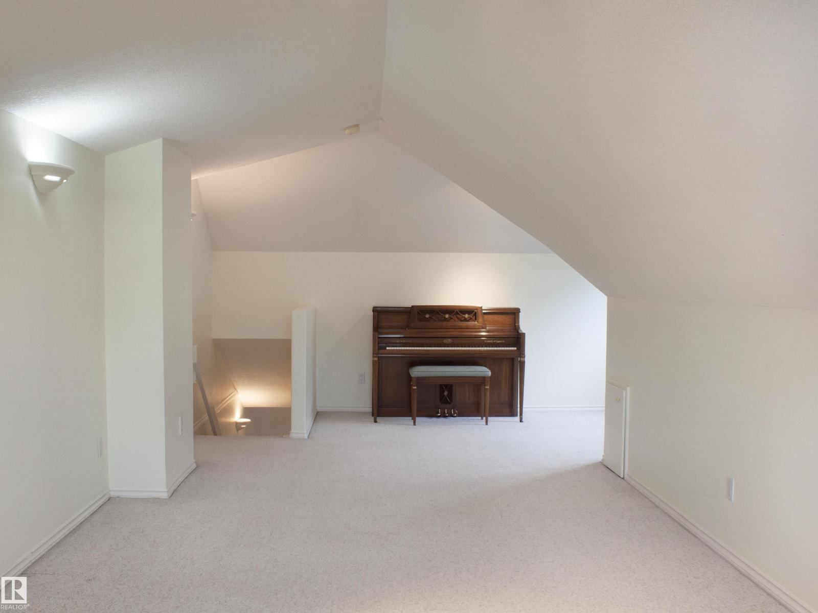 9130 77 AV NW, Edmonton