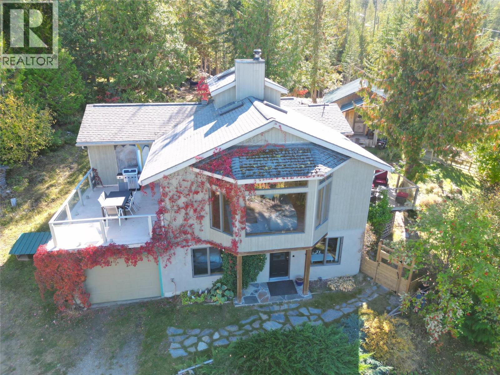 230 Rainbow Ridge Road, Procter