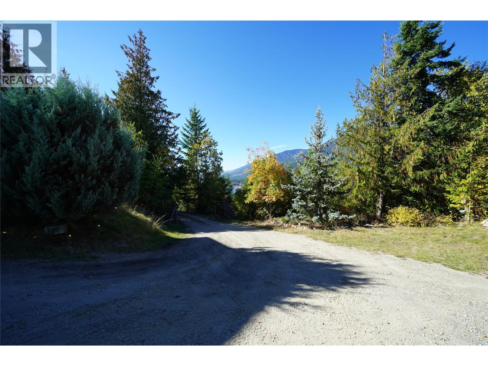 230 Rainbow Ridge Road, Procter