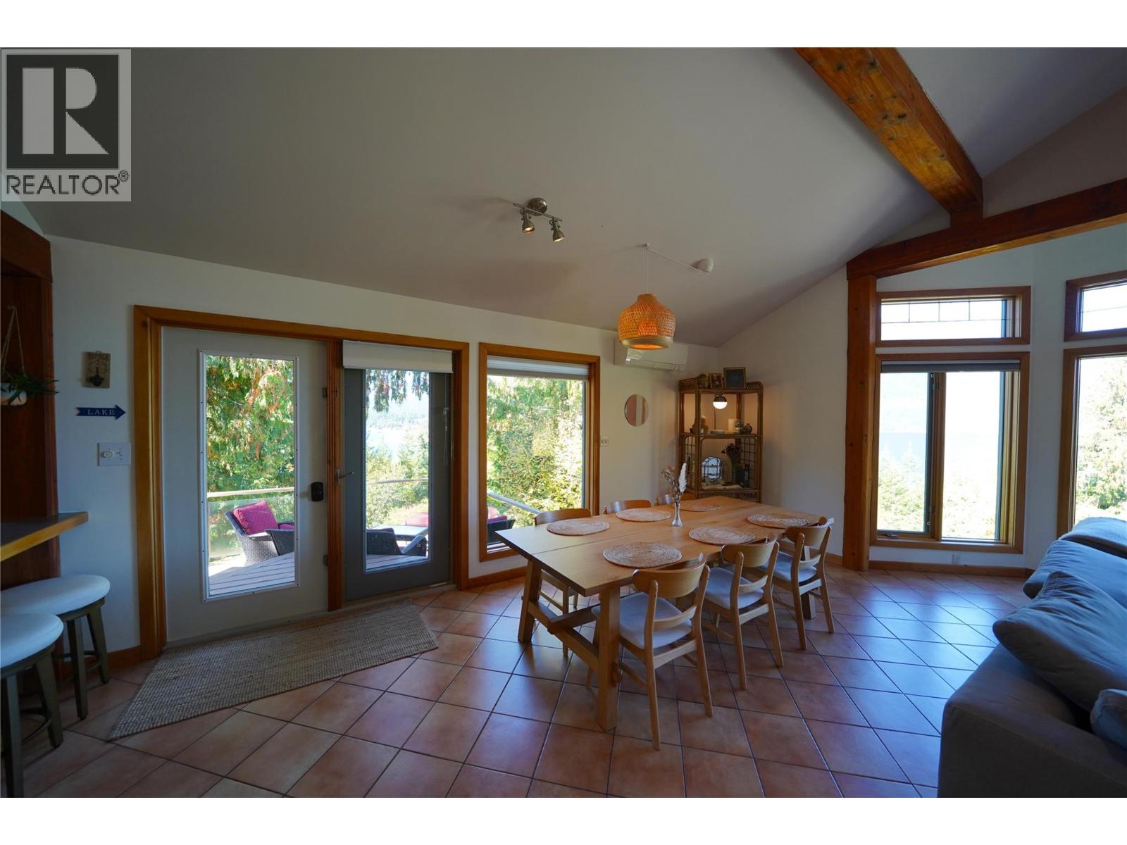 230 Rainbow Ridge Road, Procter