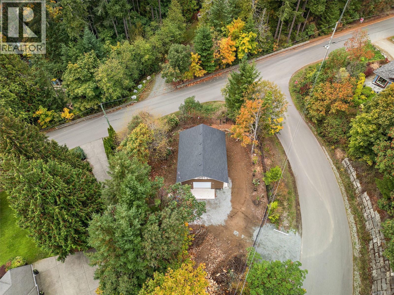 11327 Nitinat Rd, North Saanich