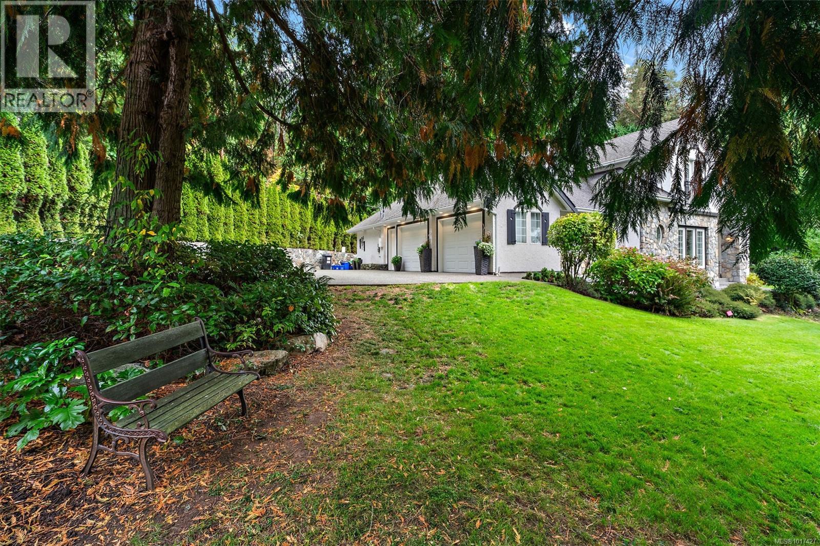 11327 Nitinat Rd, North Saanich