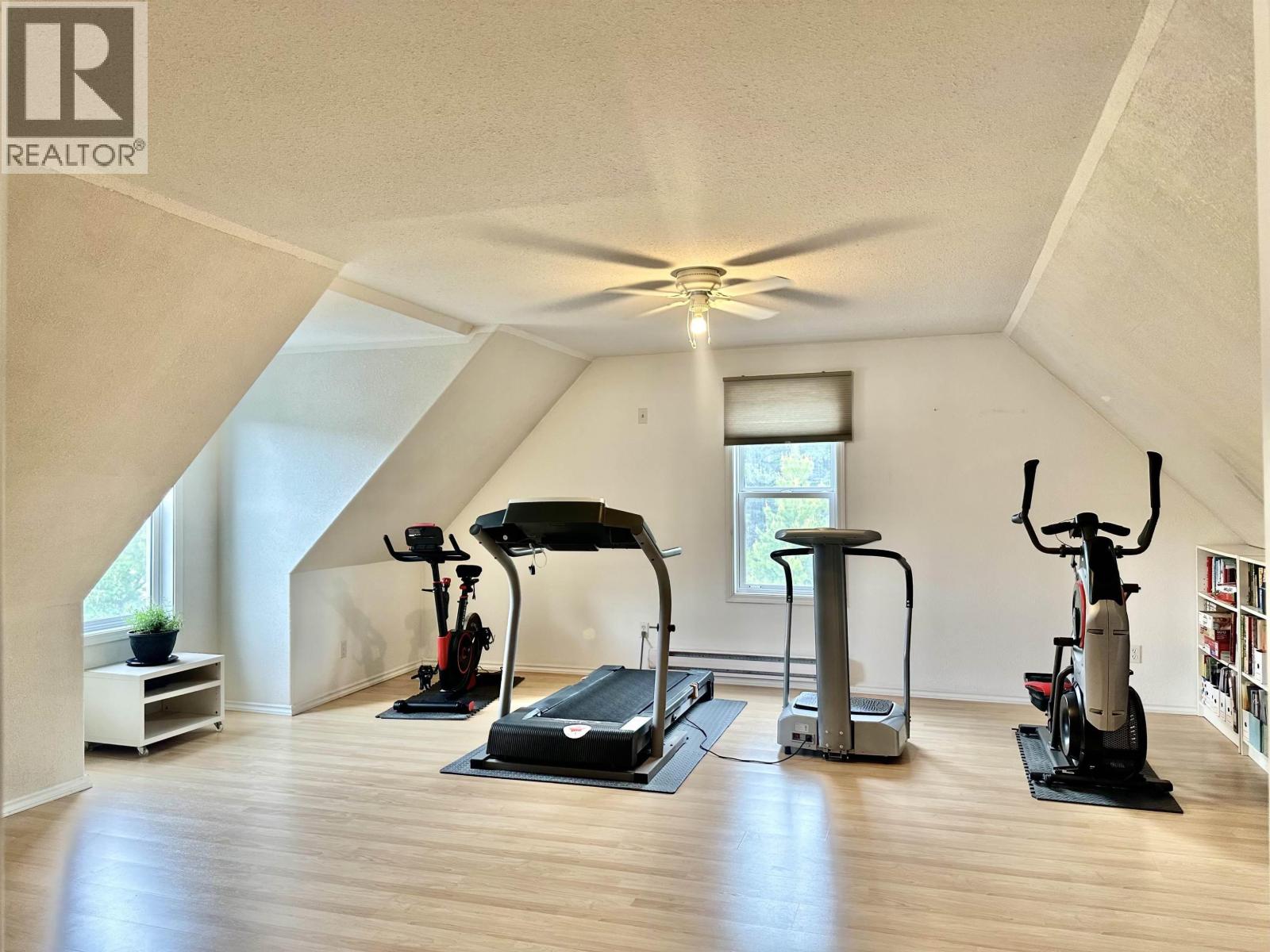 205 DOGWOOD STREET, Valemount