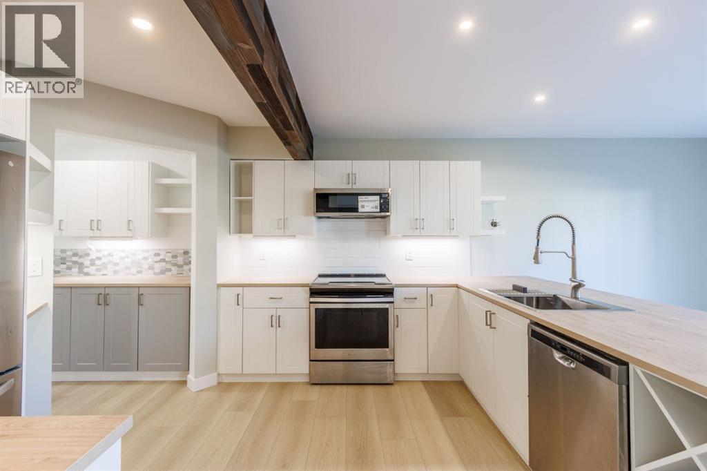 Single Family House for Sale in  Chapalina Crescent SE Chaparral Calgary 