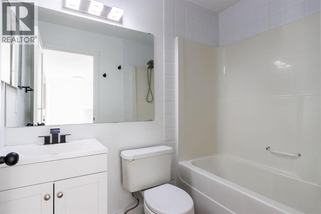 Single Family House for Sale in  Chapalina Crescent SE Chaparral Calgary 