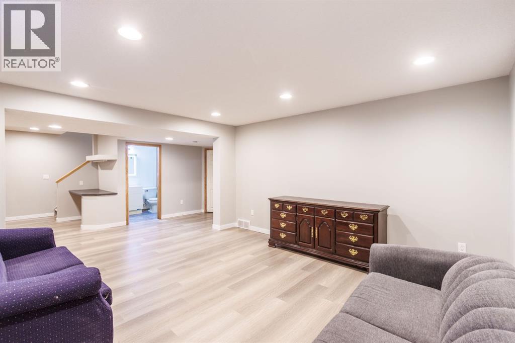 Single Family House for Sale in  Chapalina Crescent SE Chaparral Calgary 