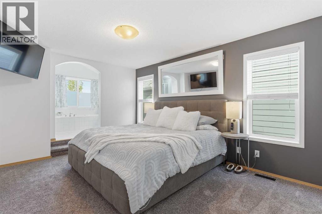 314 River Heights Drive, Cochrane