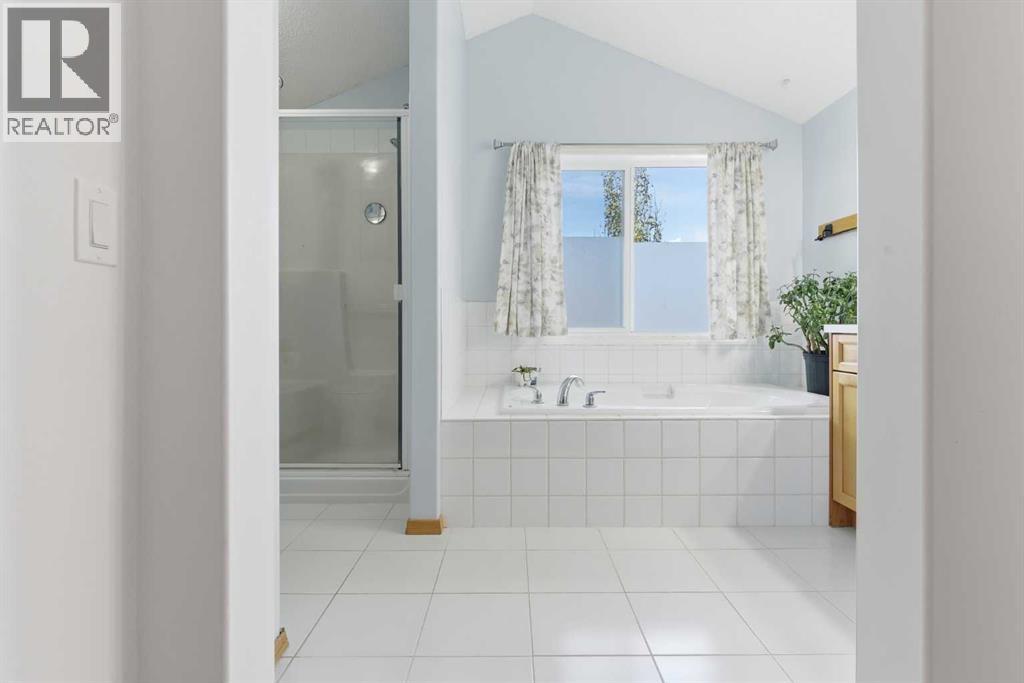314 River Heights Drive, Cochrane