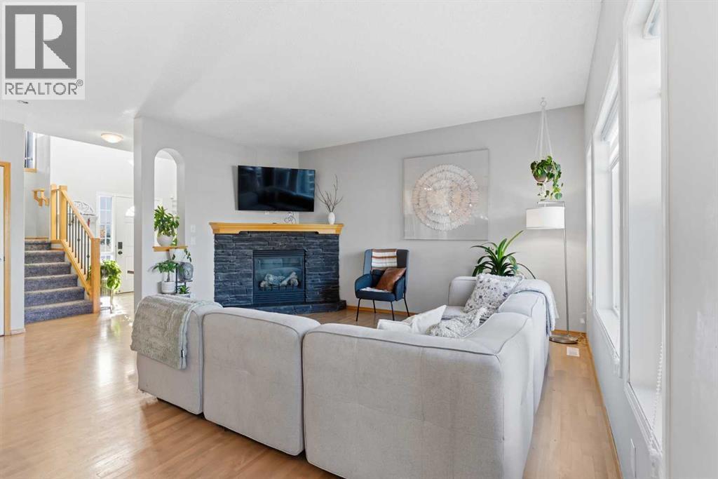314 River Heights Drive, Cochrane